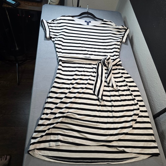 Chaps Dresses & Skirts - Chaps Womens Black White Striped Tie Waist Short Sleeve Knee Length Dress Medium